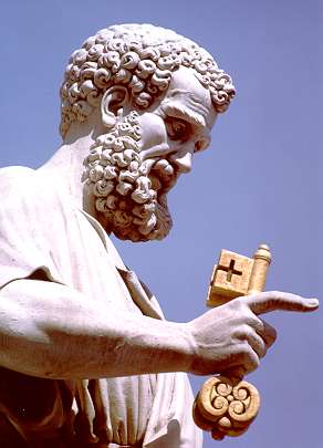 Apostel Petrus - Statue auf dem Petersplatz in Rom