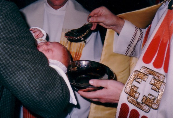 Taufe eines Kindes in der katholischen Kirche
